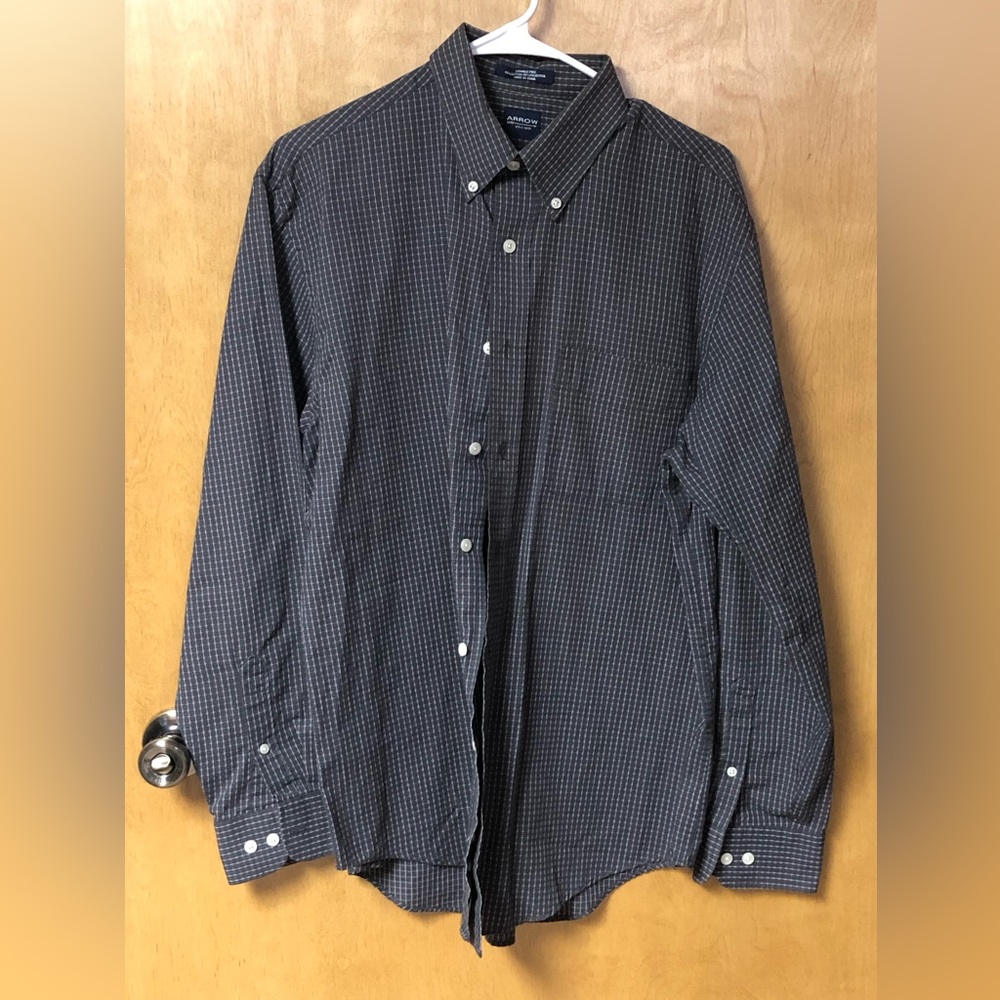 ⭐️Five $5 items for $15⭐️ Men’s dress shirt